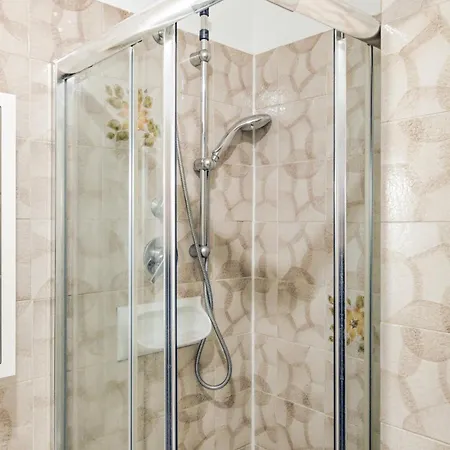 Apartament Hostdomus - Perla Grigia *